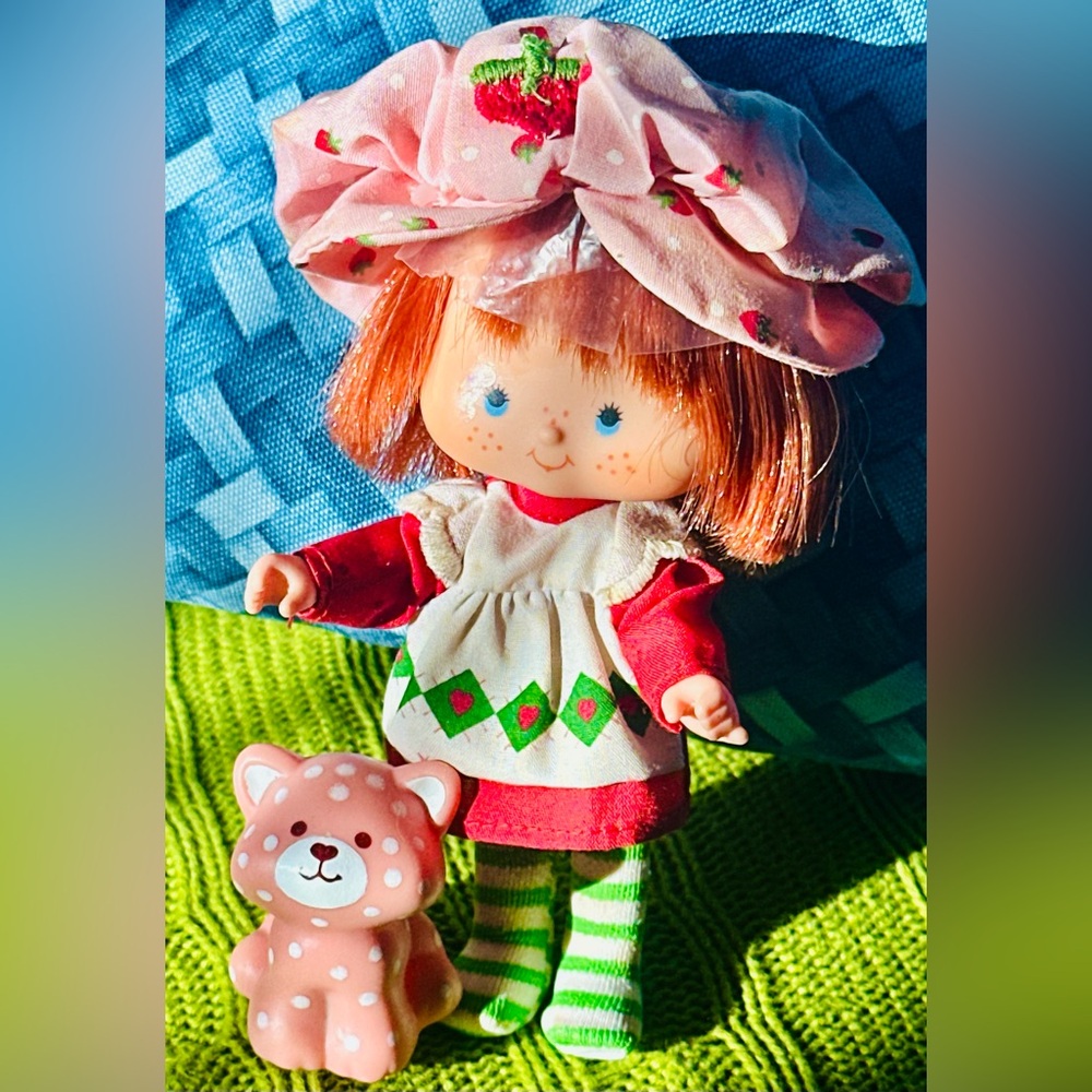 Vintage Strawberry Doll with Custard Pet Cat 1979 Kenner American Greetings Rare